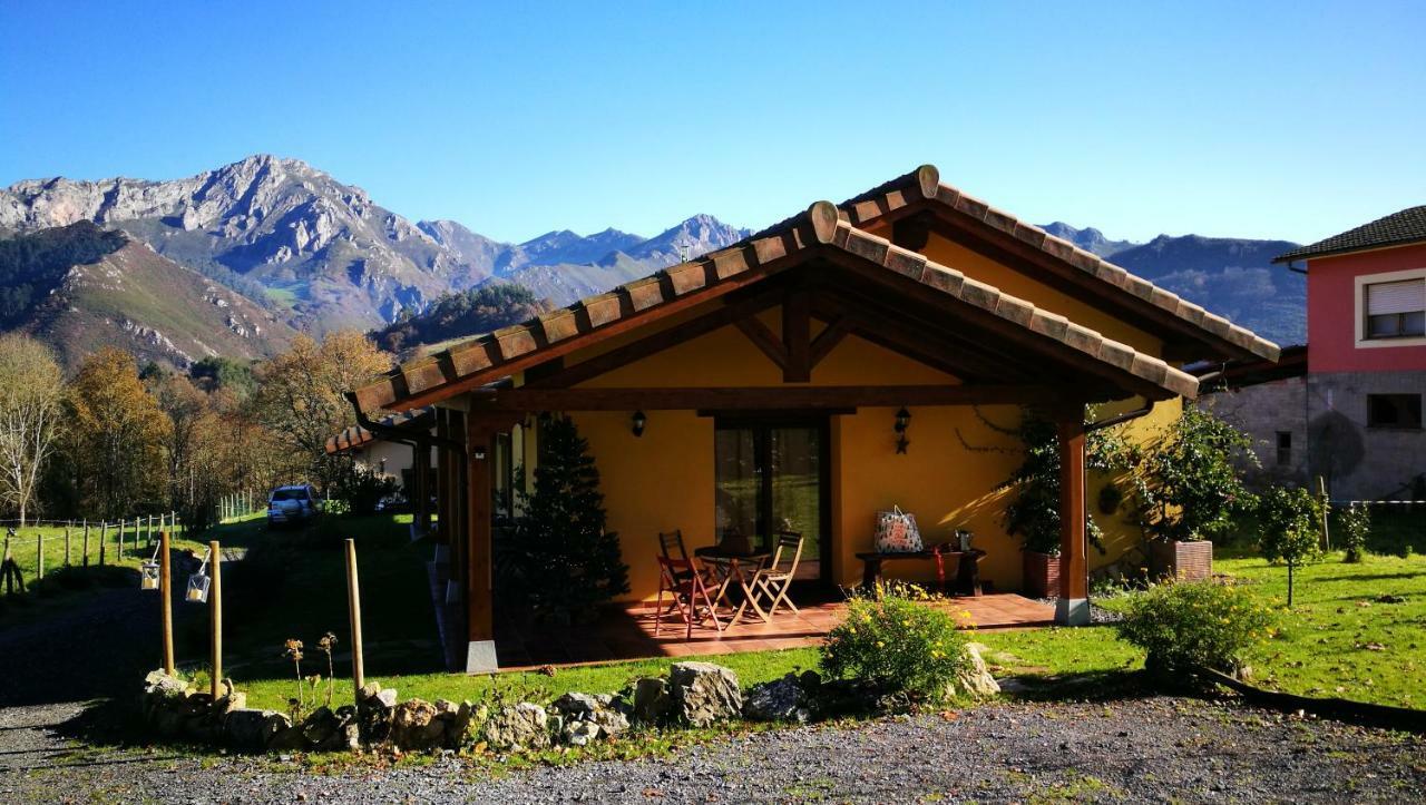 Casas Rurales Entrecastanos Cangas de Onis Exterior photo